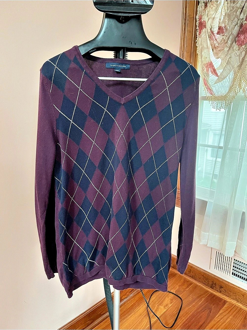 Tommy Hilfiger Men's Argyle V-Neck Cotton Size Large